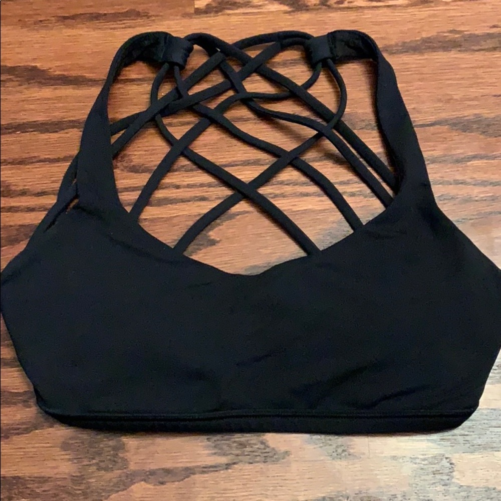 Lululemon Free to be wild sport bra